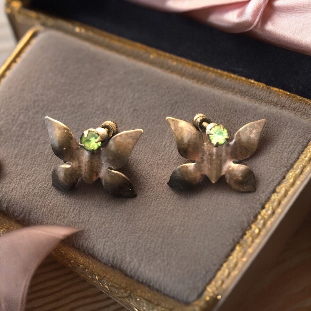 Vintage Sterling Silver peridot earrings with screw on clip back
